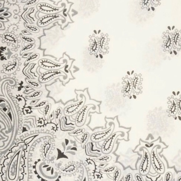 Closeout ▪️Chic Pattern Chiffon Scarf - Picture 4 of 4